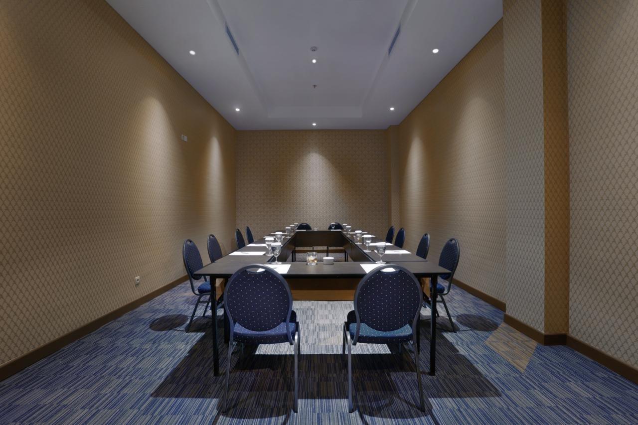 Aston Banyuwangi Hotel And Conference Center מראה חיצוני תמונה